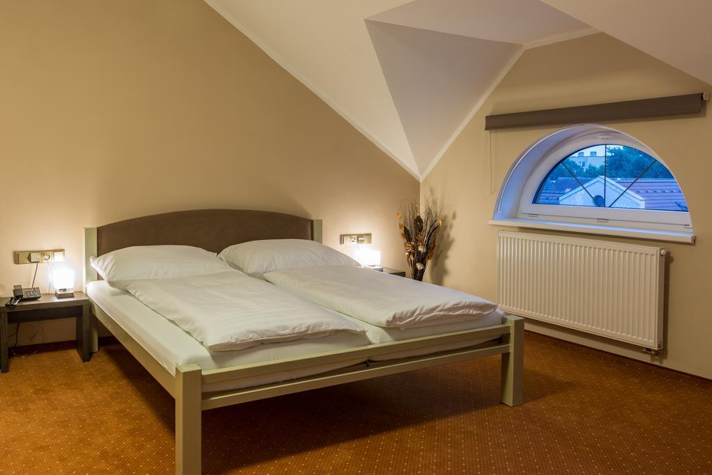 Hotel Lužnice Planá nad Lužnicí Esterno foto
