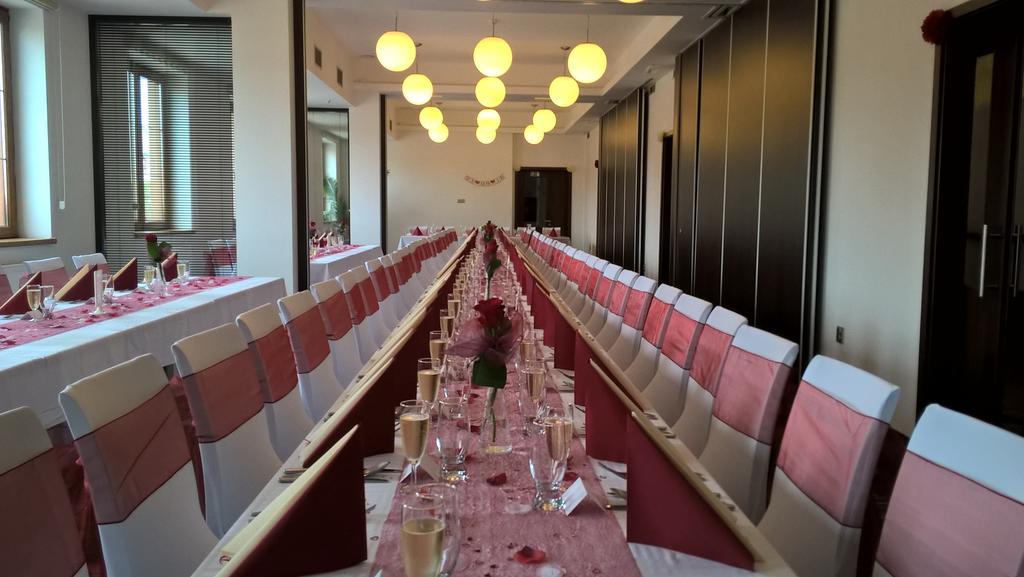 Hotel Lužnice Planá nad Lužnicí Esterno foto